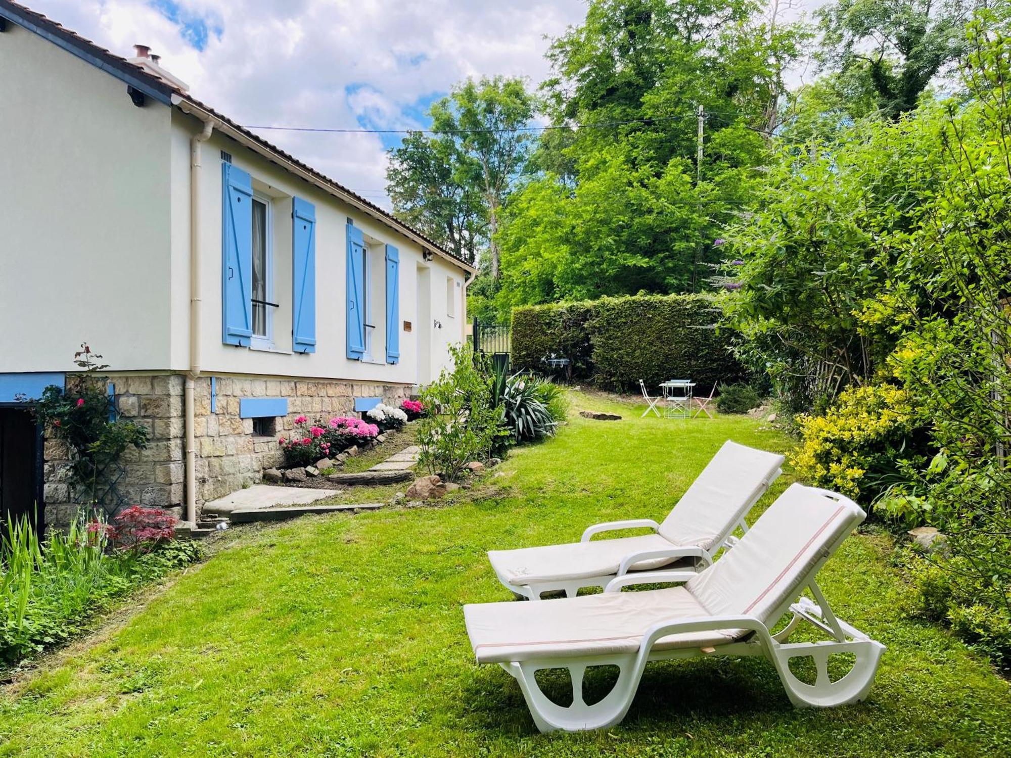 Les Volets Bleus Villa Parmain Kültér fotó