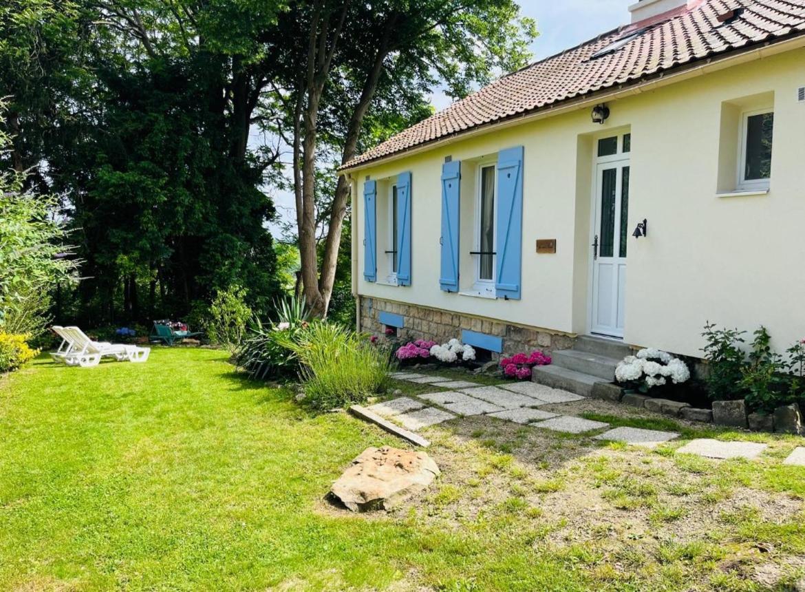 Les Volets Bleus Villa Parmain Kültér fotó