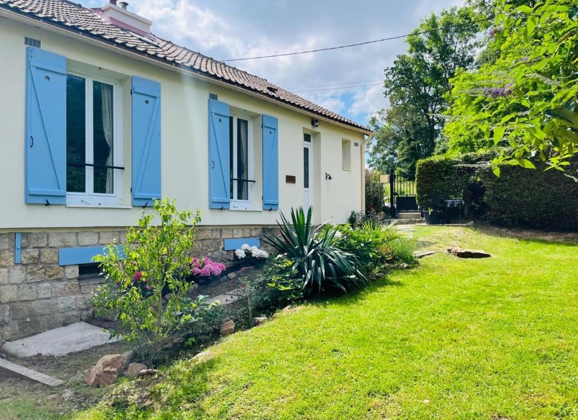 Les Volets Bleus Villa Parmain Kültér fotó